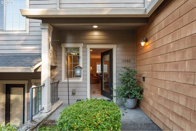 /international/us/12886-boones-ferry-rd-lakeoswego-or-110120773000/