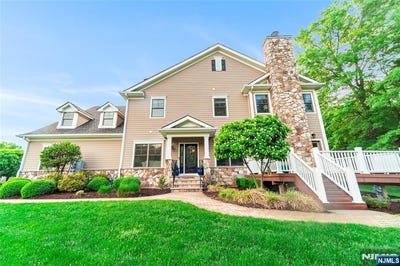 /international/us/32-cherrywood-court-river-vale-nj-110108174591/