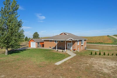 /international/us/1703-310th-ave-albion-ne-110102621583/