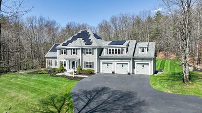 /international/us/15-hubbard-ln-bolton-ma-110107667147/