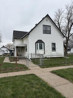 /international/us/2423-4th-avenue-council-bluffs-ia-110107867301/