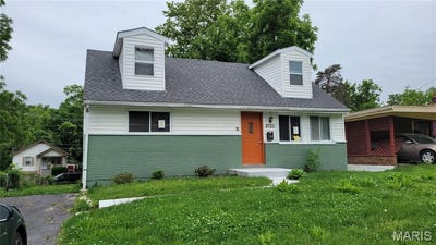 /international/us/8720-marcella-avenue-bel-ridge-mn-110108474015/