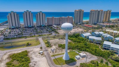 /international/us/8436-gulf-boulevard-navarre-fl-110108335448/