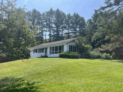/international/us/126-parker-avenue-cavendish-vt-110100982508/