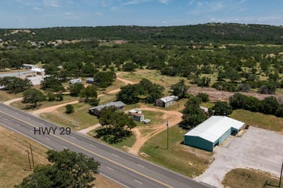 /international/us/15918-e-highway-29-buchanan-dam-tx-110101310085/