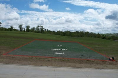 /international/us/2226-kestrel-dr-se-cedarrapids-ia-110098595841/