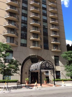 /international/us/70-w-huron-street-chicago-il-110108500869/