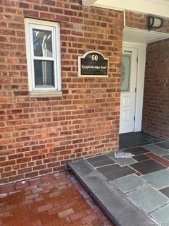 /international/us/60-knightsbridge-road-great-neck-ny-110108541959/