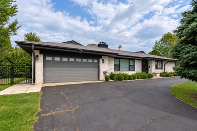/international/us/4754-w-north-shore-avenue-lincolnwood-il-110119891309/
