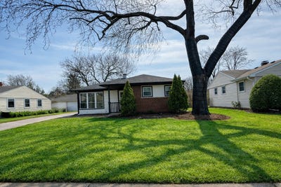 /international/us/2109-park-street-rolling-meadows-il-110107436301/