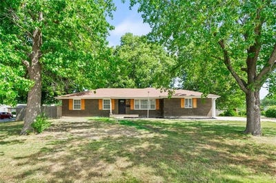 /international/us/840-w-larkspur-street-olathe-ks-110100982408/