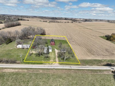 /international/us/441-e-airline-highway-waterloo-ia-110107157621/