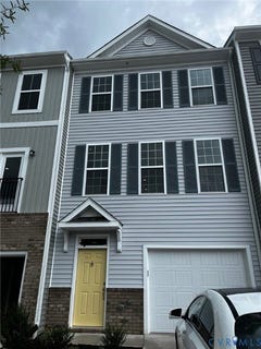 /international/us/11304-magill-terrace-drive-chester-va-110108293805/