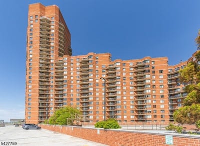 /international/us/831-harmon-cove-tower-secaucus-town-nj-110107964160/