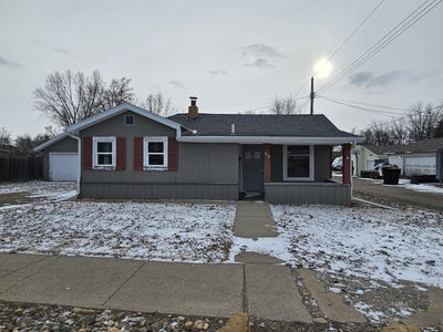 /international/us/512-e-barry-st-glendive-mt-110105900297/