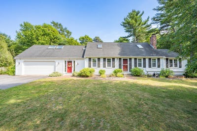 /international/us/65-hadrada-lane-centerville-ma-110100820826/