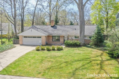 /international/us/2656-beechwood-drive-se-east-grand-rapids-mi-110099098433/?lang=pt