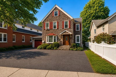/international/us/53-main-street-lloyd-ny-110108612783/
