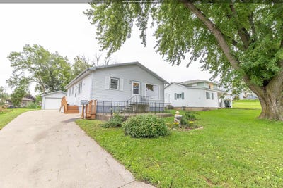 /international/us/703-oak-street-mapleton-ia-110110231442/