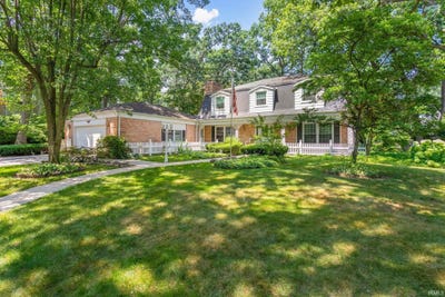 /international/us/1600-greenbrier-drive-elkhart-in-110101167237/