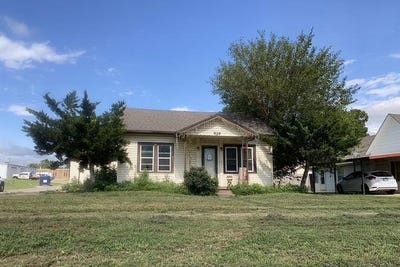 /international/us/928-s-2nd-street-chickasha-ok-110100845729/