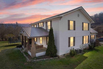 /international/us/4899-south-us-highway-25w-williamsburg-ky-110098305459/