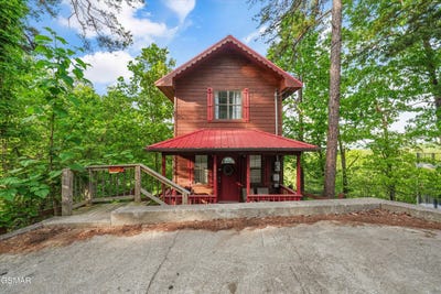 /international/us/1809-red-bone-way-sevierville-tn-110108629586/