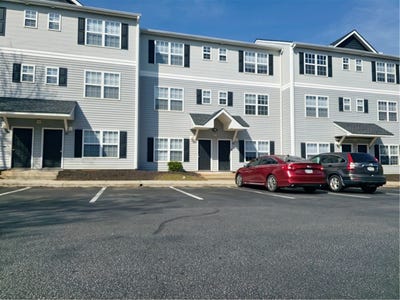 /international/us/116-university-village-drive-central-sc-110106253461/