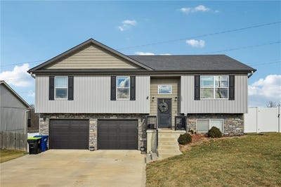 /international/us/102-division-street-knob-noster-mo-110105084784/