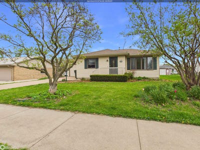 /international/us/2511-middle-road-keokuk-ia-110107307913/