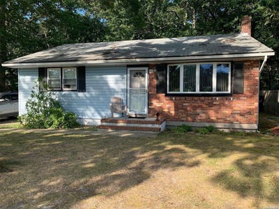 /international/us/90-horton-avenue-riverhead-ny-110096112682/