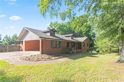 /international/us/3985-s-highway-27-carrollton-ga-110108804512/