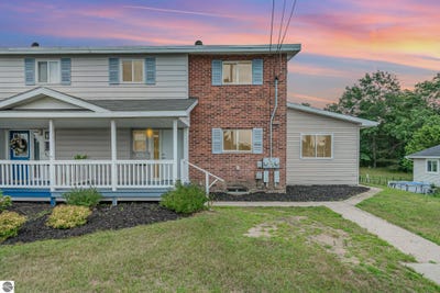 /international/us/9809-minnesota-street-oscoda-mi-110101065724/