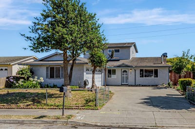 /international/us/250-arroyo-dr-watsonville-ca-110100945429/