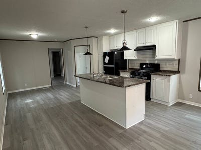/international/us/231-bristol-drive-hampton-ga-110107953166/