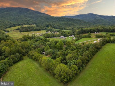 /international/us/97-gracie-lane-luray-va-110120096347/