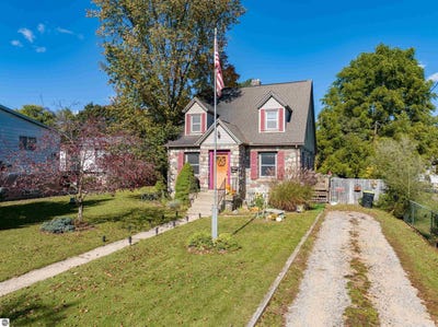 /international/us/135-carpenter-street-west-branch-mi-110120496481/