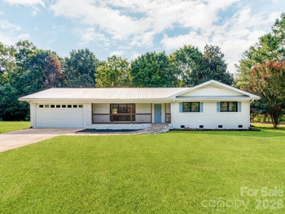 /international/us/3072-bethany-street-claremont-nc-110119556130/