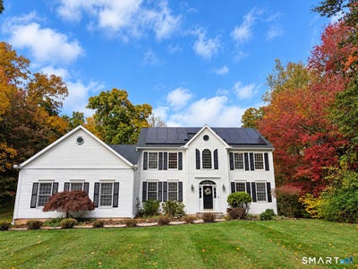 /international/us/135-patriot-road-southbury-ct-110120557606/
