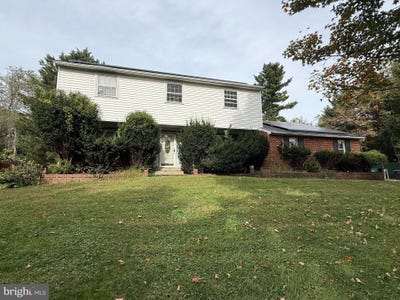 /international/us/1624-briggs-chaney-road-silver-spring-md-110120497669/