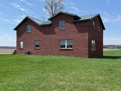/international/us/9000-milnes-road-jonesville-mi-110107536094/