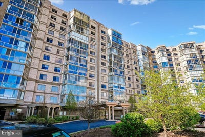 /international/us/19375-cypress-ridge-ter-604-leesburg-va-110107278236/