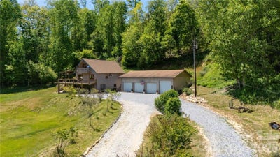 /international/us/93-franklin-crest-road-spruce-pine-nc-110108197192/