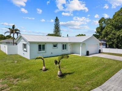 /international/us/2235-4th-lane-vero-beach-fl-110108542118/