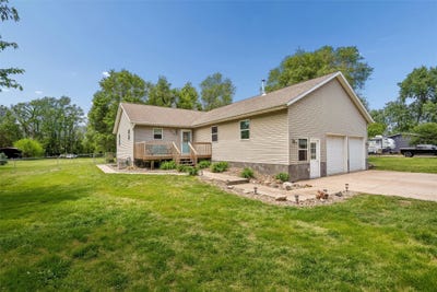 /international/us/6380-nw-54th-court-johnston-ia-110108075389/