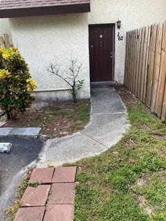 /international/us/12414-n-58th-street-tampa-fl-110110256285/
