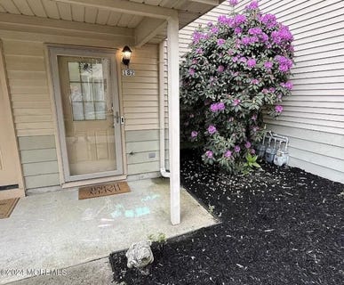 /international/us/182-azalea-circle-jackson-nj-110107911511/