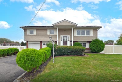 /international/us/105-n-lewis-avenue-lindenhurst-ny-110110376587/
