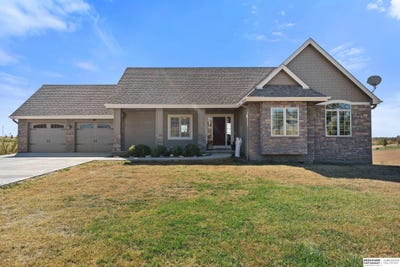/international/us/10555-prairie-ridge-drive-louisville-ne-110097936210/
