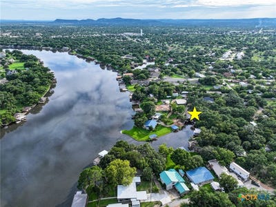 /international/us/2001-granite-cove-kingsland-tx-110101363481/